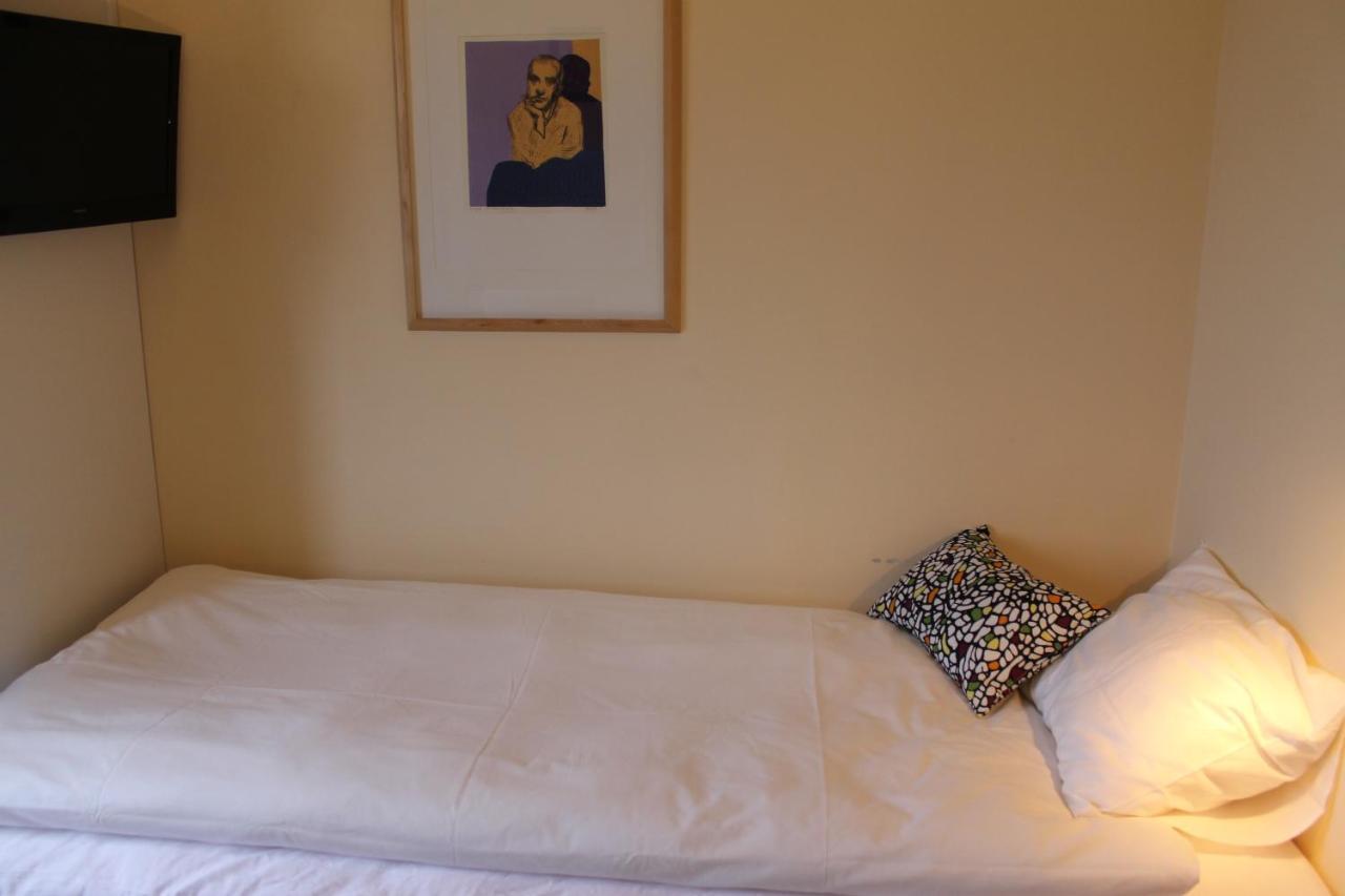 Stationshusets Hotell Och Cafe ヒェーピング 部屋 写真